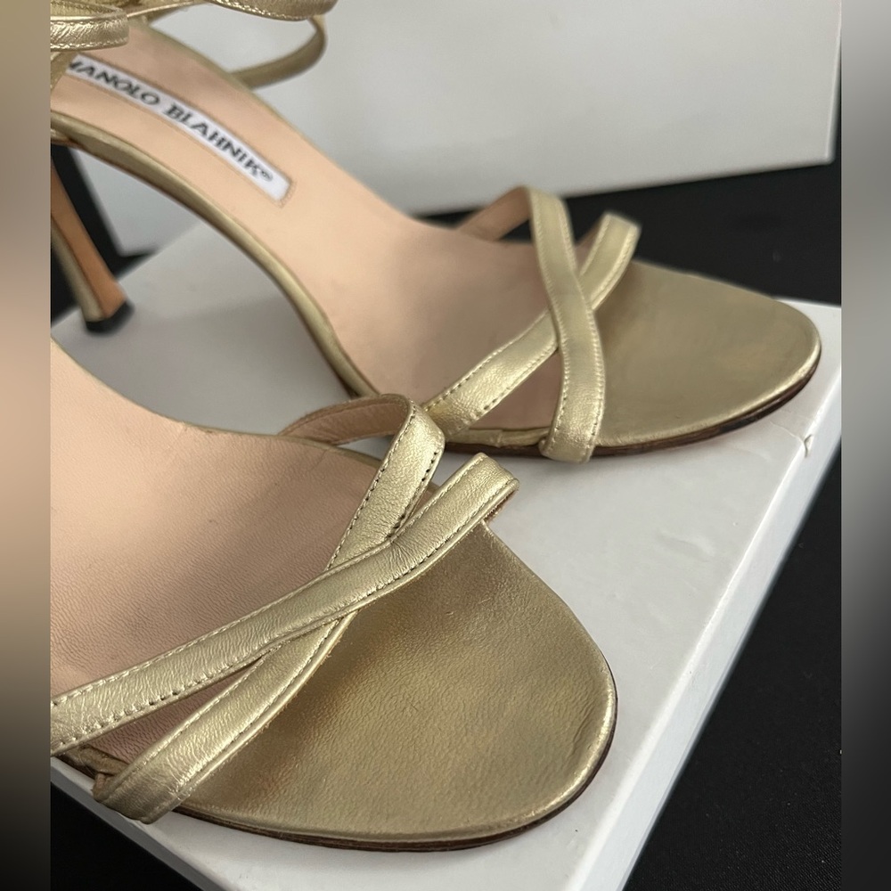 Manolo Blahnik gold metallic ankle strap heels (37) 6.5 - 7 - Picture 6 of 13